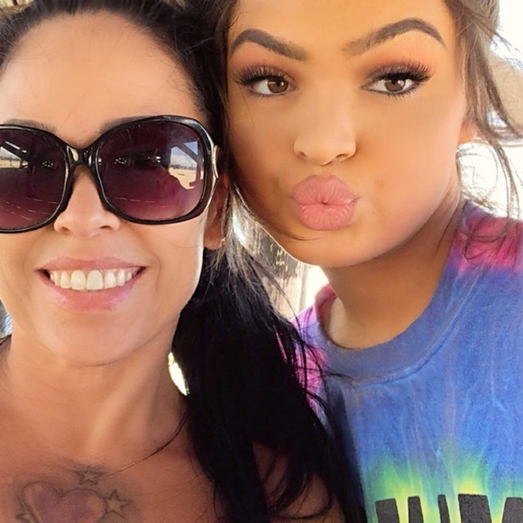 Meet Your Posher, Michele ☪️☪️☪️ - Picture 14 of 16